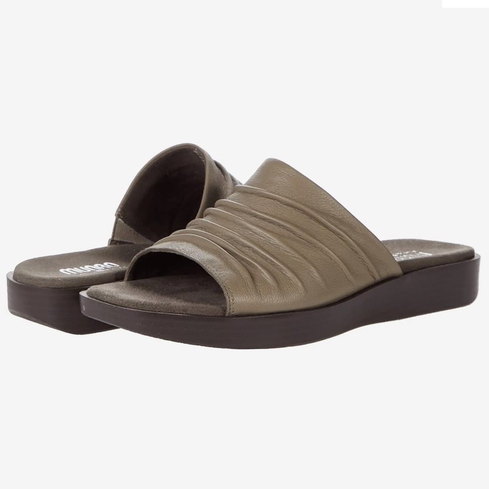 Munro Kala Vintage Khaki‎ Tumbled Leather slip on sandals Sz 10 1/2 W new
